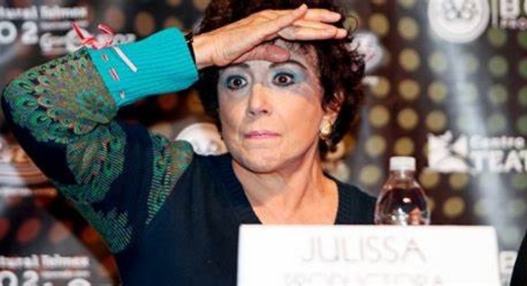 Operan de emergencia a Julissa  luego de caerse en su casa; así se encuentra