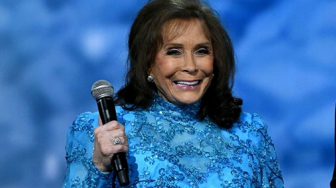 La leyenda del country, Loretta Lynn, muere a los 90 años; esto padecía