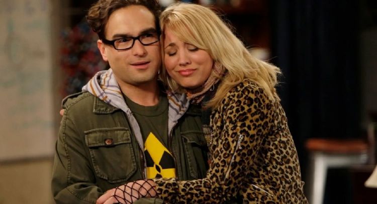 Kaley Cuoco y Johnny Galecki hablan de su romance secreto durante la filmación de 'Big Bang Theory'
