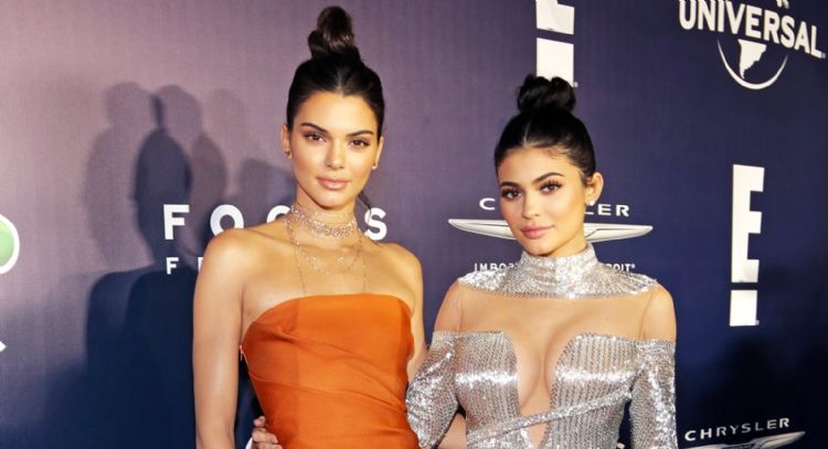 Kylie Jenner revela que sus siete perros mordieron a Kendall Jenner en el trasero