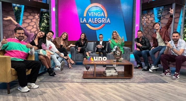 Adiós TV Azteca: Integrante de 'VLA' es despedido en vivo; fans enfurecen y los destrozan