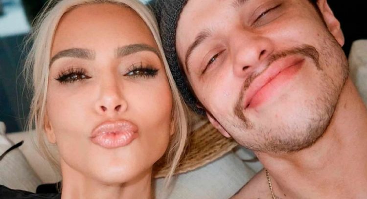 Pete Davidson bromea sobre cómo Kim Kardashian lo rechazó en la Met Gala 2021