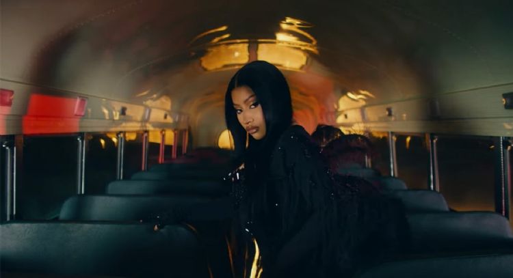 Maluma y Nicki Minaj dan la bienvenida a la Copa Mundial 2022 con el video de 'Tukoh Taka'
