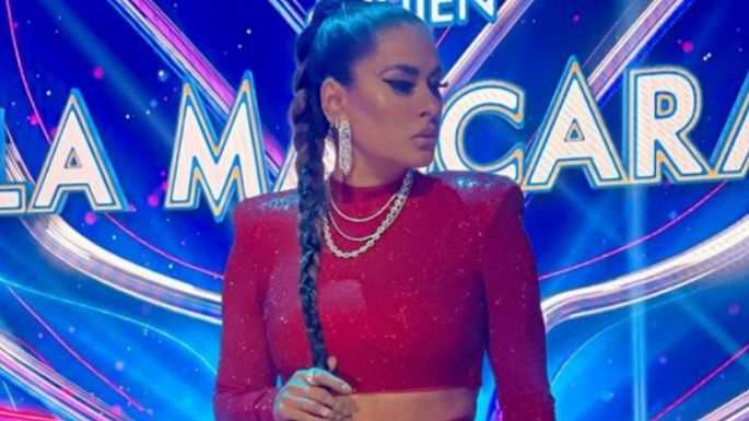 Galilea Montijo se enfunda en distinguido look de día y sorprende a toda Televisa