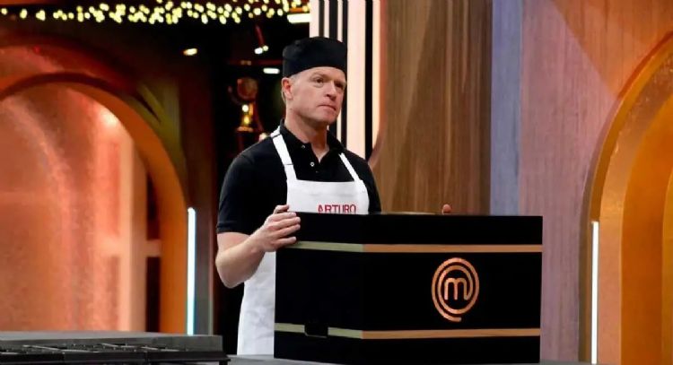 'MasterChef Celebrity': Después de Nadia van por la cabeza de Arturo López Gavito