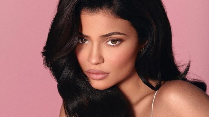 Kylie Jenner responde luego de ser acusada de publicar a su hijo para tapar escándalo de Balenciaga