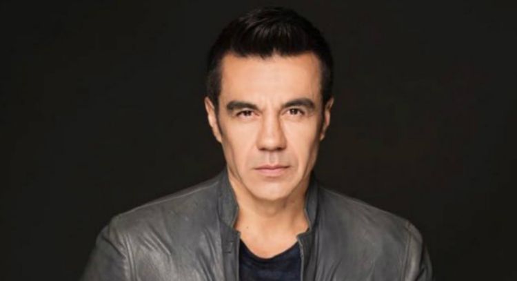 Adrián Uribe rompe el silencio y admite que utiliza al 'Vitor' para sus momentos íntimos