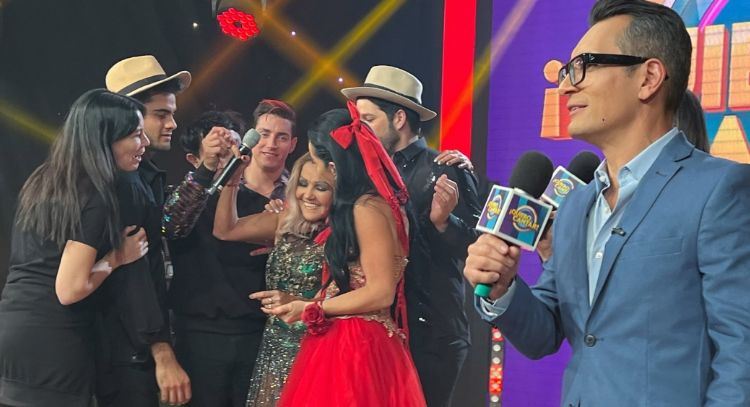 Adiós TV Azteca: Entre aplausos y lágrimas, querida integrante de 'VLA' es despedida