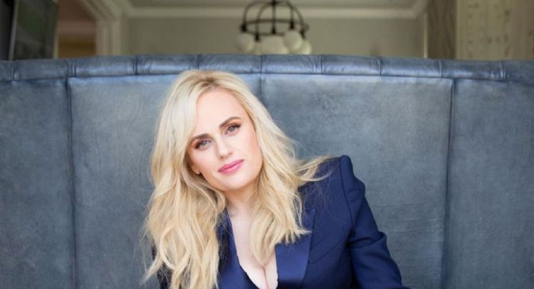 Rebel Wilson habla por primera vez tras convertirse en madre hace una semana sobre su experiencia