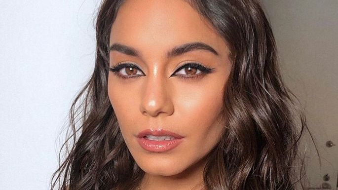 Vanessa Hudgens muestra su espectacular figura en sus vacaciones por Filipinas