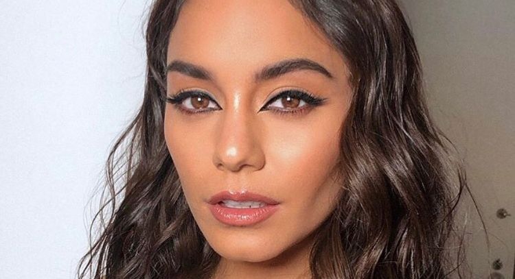 Vanessa Hudgens muestra su espectacular figura en sus vacaciones por Filipinas