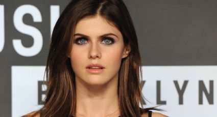 Alexandra Daddario roba suspiros en esta prenda reveladora