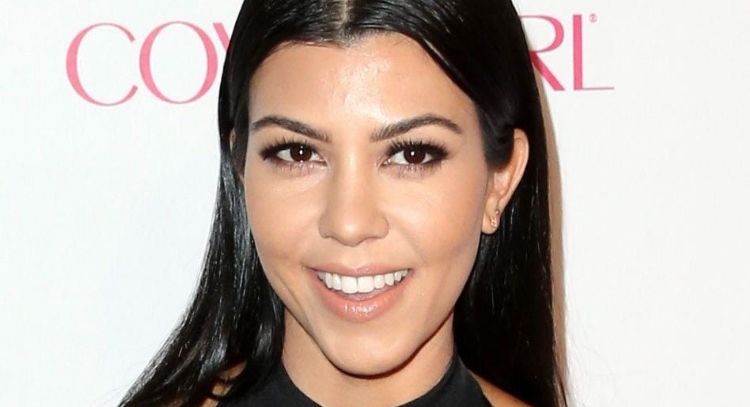 Kourtney Kardashian regresa a Instagram y deleita a sus fans con este increíble ‘outfit’ de día