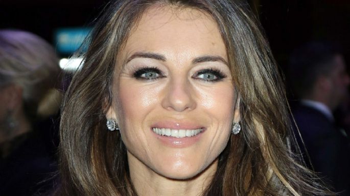 Elizabeth Hurley responde a rumores que afirman que le quitó la virginidad al príncipe Harry