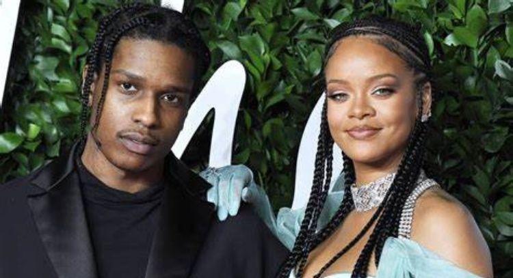 Rihanna y ASAP Rocky muestran a su bebé por primera vez y el pequeño luce adorable
