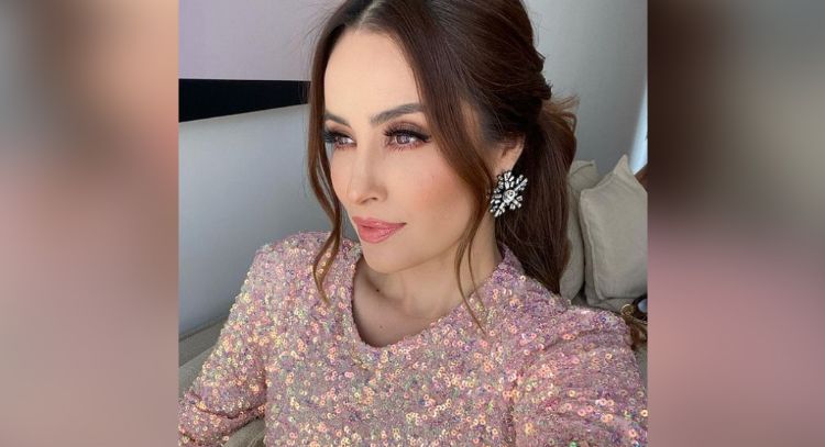 FOTO: Cynthia Rodriguez se enfunda en elegante outfit de día y deslumbra Internet