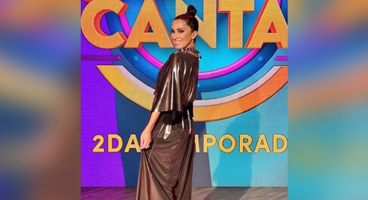 Laura G llega a TV Azteca y sorprende a sus seguidores con increíble vestido verde desde 'VLA'