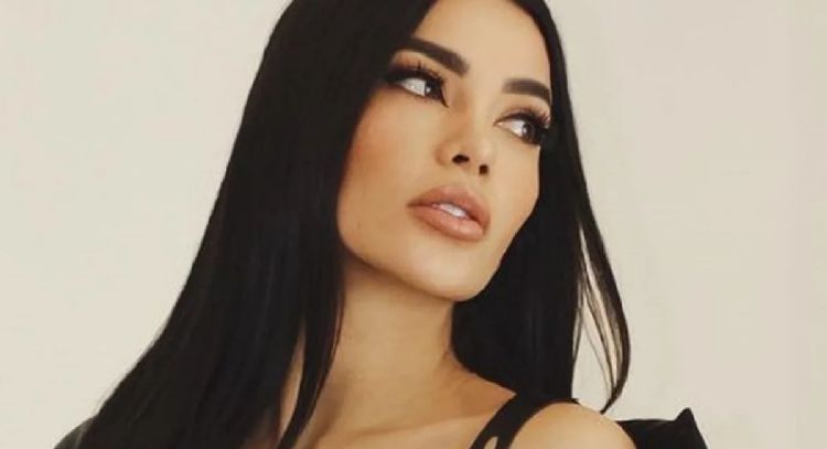 Dania Méndez presume cuerpazo en Instagram enfundada en ajustado vestido de látex; este es su 'look'