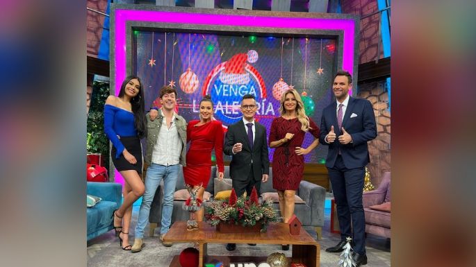 Qué susto: Conductores de 'VLA' viven aterrador momento; 'lanzan' a 'técnico' del techo