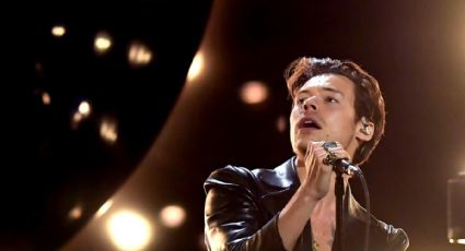 Harry Styles canta 'Songbird' en homenaje a la fallecida cantante Christine McVie de Fleetwood Mac