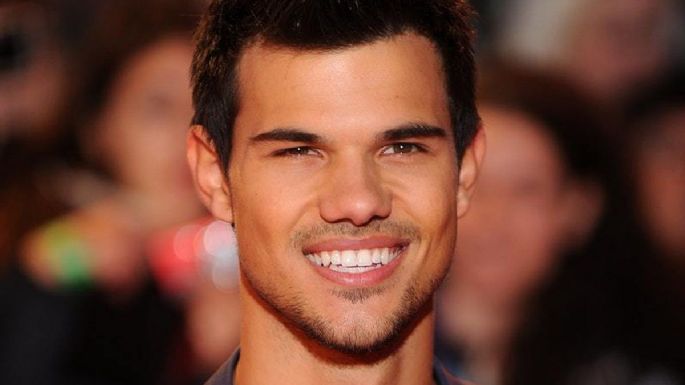 Taylor Lautner muestra su luna de miel en México y enamora a sus fans