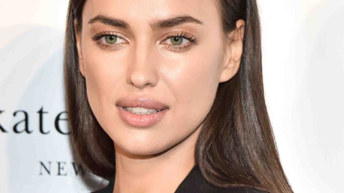 La bella Irina Shayk dejó ver su trasero con un vestido negro transparente