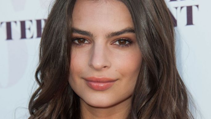 Emily Ratajkowski habla sobre cómo superó el miedo al abandono