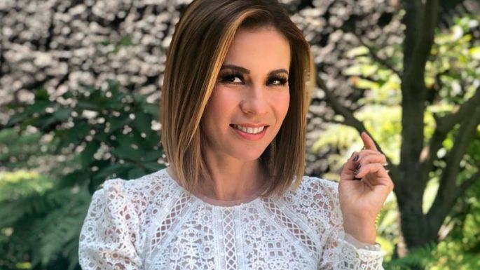 Ingrid Coronado luce encantador outfit plateado y deleita a toda TV Azteca