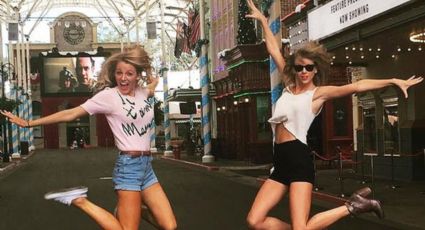 Taylor Swift celebra junto con Blake Lively su nominación a los ACMA