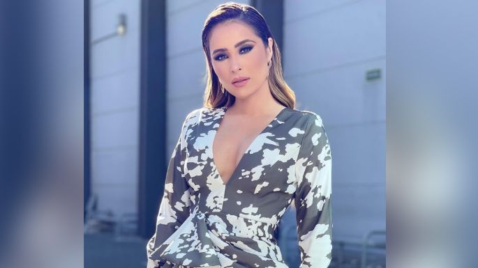 Cynthia Rodríguez da cátedra de estilo y posa con distinguidos outfit desde TV Azteca