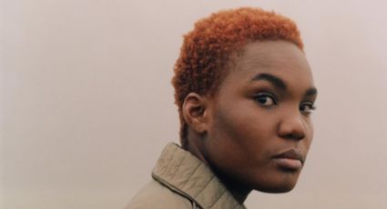 Arlo Parks cuenta la desgarradora historia de una ruptura amorosa en su nuevo videoclip de 'Softly'