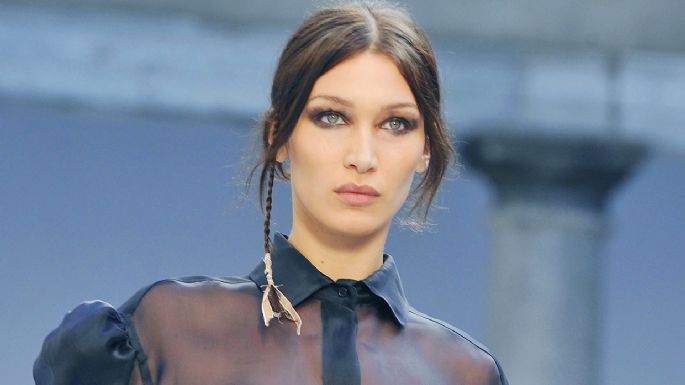 Bella Hadid revela su truco de belleza para lucir un rostro desinflamado