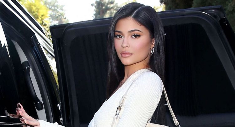 Kylie Jenner regresa a Instagram y deslumbra con increíble conjunto deportivo; este es su 'look'