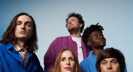 Metronomy mezcla música y paracaidismo en el nuevo video de la nueva canción  'Right on Time'