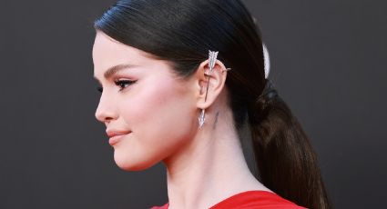 FOTO: Selena Gómez hace gala de su belleza durante los Critics Choice Awards con un sensual vestido