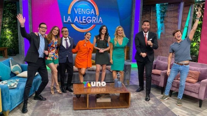 Exconductor de 'Hoy' comete un terrible error en 'Venga la Alegría' y deja en ridículo a TV Azteca