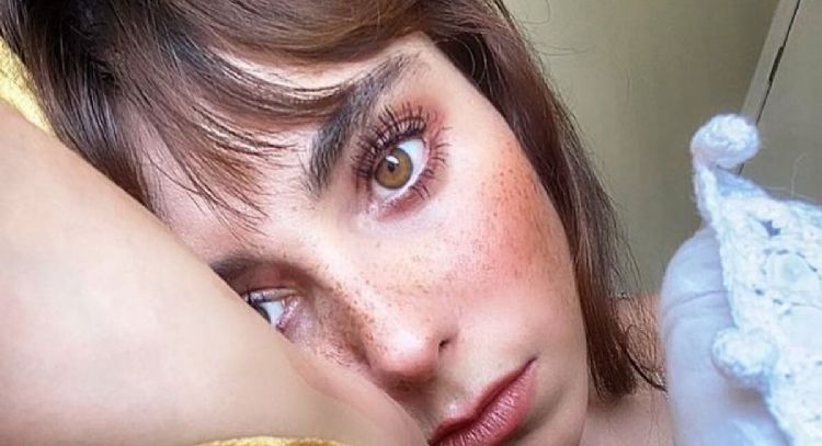 Natalia Téllez se enfunda en distinguido 'outfit' de primavera y le llueven halagos en Instagram