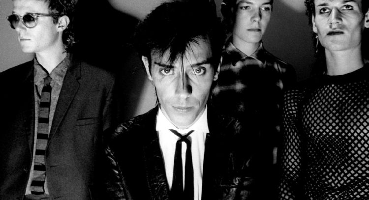 La banda Bauhaus lanza una nueva canción en 14 con la técnica del 'cadáver exquisito'