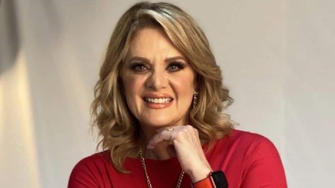 Érika Buenfil reaparece en Instagram y deleita a sus seguidores con este elegante ‘outfit’ rojo