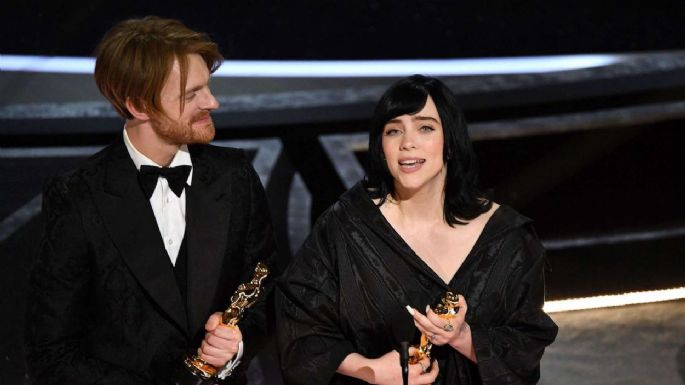 VIDEO: Revive el momento en que Billie Eilish y Finneas cantan 'No Time To Die' en los Oscar