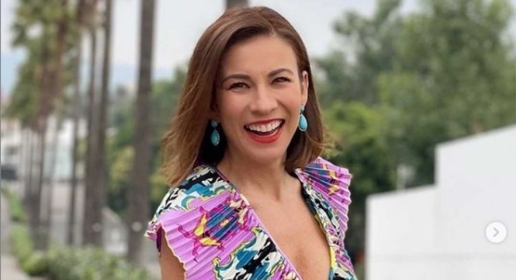 Ingrid Coronado reaparece en Insatgram y demuestra cómo lucir radiante con coqueto 'look' de día