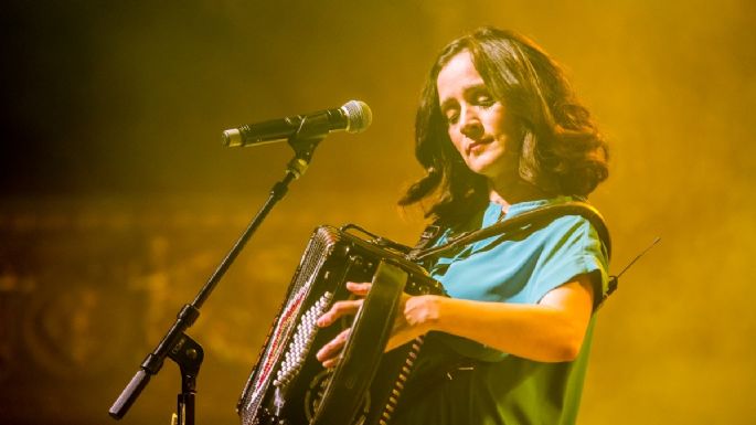 Julieta Venegas se sincera y revela que su hermana ha sufrido y disfrutado su fama