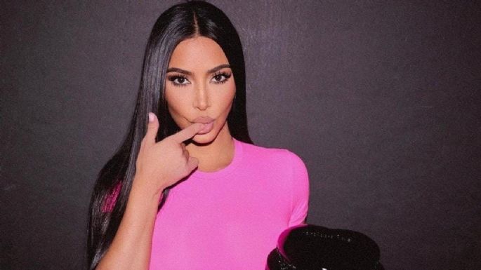 FOTO: Kim Kardashian luce sus encantos con este atrevido conjunto rosa