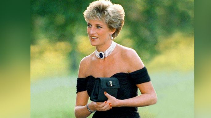 FOTO: Exhiben retrato nunca antes visto de Lady Di; así lucía madre de Príncipe William a los 27