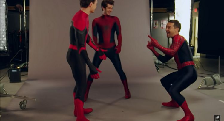 Mira este divertido baile de Tom Holland, Andrew Garfield y Tobey Maguire al ritmo de BTS