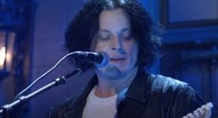 Jack White se compromete y casa en pleno concierto y además, lanza disco