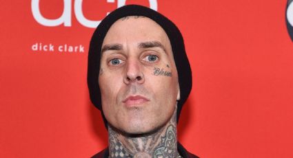 Travis Barker se hace un tatuaje en honor al fallecido baterista de Foo Fighters, Taylor Hawkins