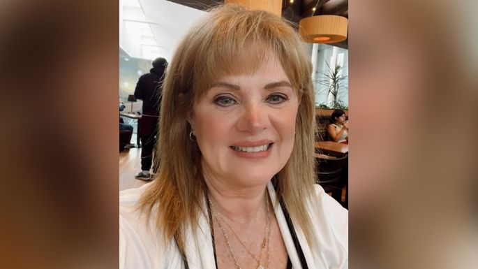 Érika Buenfil comparte coqueta FOTO de su look y enamora a sus fans de Internet