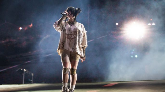 Mira a Billie Eilish cantar junto a Damon Albarn, líder de Blur y Gorillaz, durante el Coachella