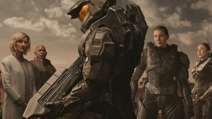 El elenco y el equipo de 'Halo' hablan sobre la mezcla del CGI y y los sets físicos del programa